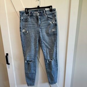 NWT AE curvy distressed jeggings size 12 long